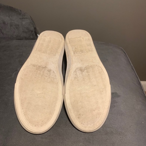 Steve Madden Olive Quilted Slip On shoes ✨ - Picture 3 of 3